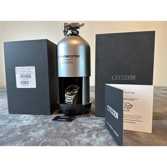 Citizen Promaster BJ7129-56E GMT Diver watch in a unique scuba tank-inspired box - Picture 2 of 10